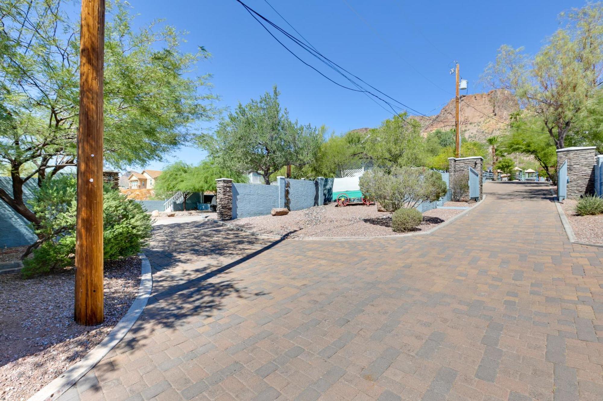 Desert-View Home With Large Loft In Apache Junction! Exterior photo